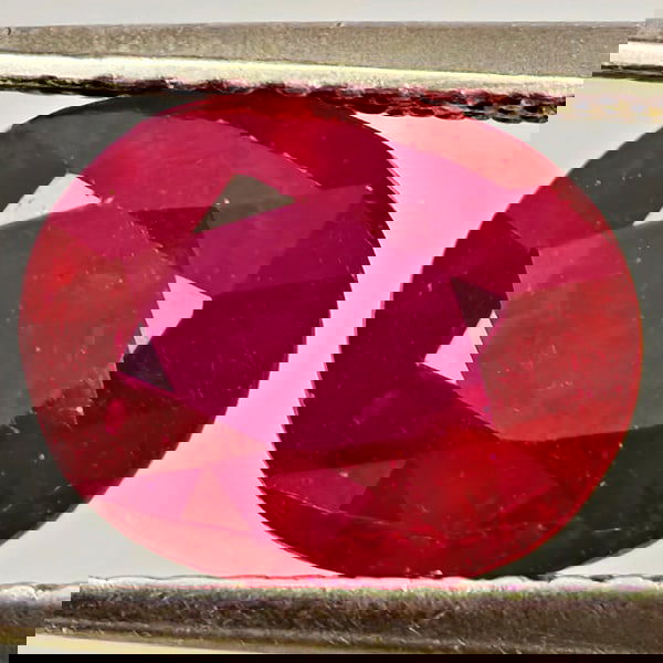 Natural Purplish Red Ruby 3.52 Ct. Oval Shape 9.1 x 7.4 Mm Gemstone From Madagascar (1 of 3)