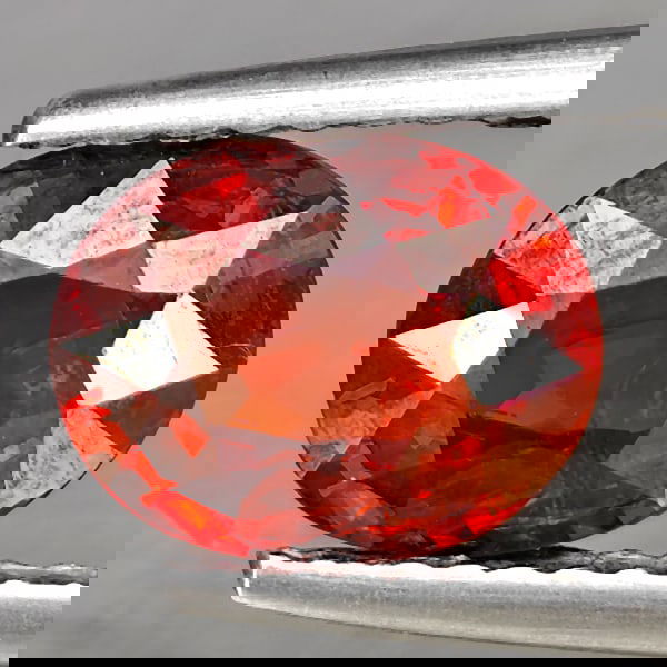 Natural Orangish Red Spessartine Garnet 1.88 Ct. Oval Shape 8.2 x 6.5 Mm Gemstones From Namibia (1 of 3)