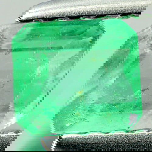 Natural Green Emerald 0.35 Ct. Octagon Shape 4.6 x 4.1 Mm Gemstone from Columbia: Product ID: 802403564 Product Name: Natural Emerald Weight: 0.35 CT. Size: 4.6 x 4.1 x 2.7 MM. Shape: Octagon Color: Green Clarity:SI Luster: Good Gems Origin: Columbia Treatment: Unheated Crystal Str