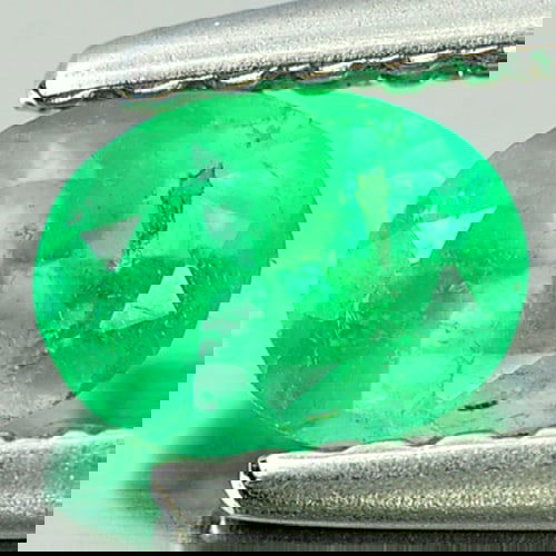 Natural Green Emerald 0.30 Ct. Oval Shape 5.2 x 3.8 Mm Gemstone From Columbia (1 of 3)
