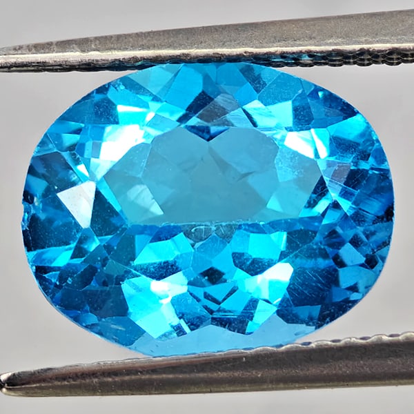 Natural Baby Blue Color Topaz 4.03 Ct. Oval Shape 11 x 9 Mm Gemstone From Brazil: Product ID: 807168474 Product Name: Natural Blue Topaz Weight: 4.03 CT. Size: 11 x 9 x 5.7 MM. Shape: Oval Shape Color: Baby Blue Color Clarity:VVS - VSI Luster: Good Gems Origin: Brazil Treatment: Tr