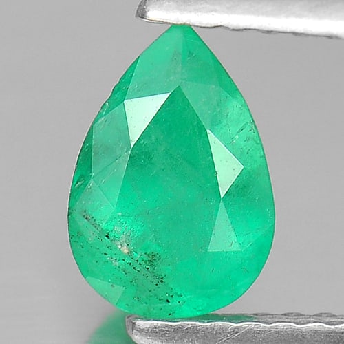 Natural Green Emerald 0.82 Ct. Pear Shape 7.9 x 5.5 Mm. Gemstone from Columbia (1 of 3)
