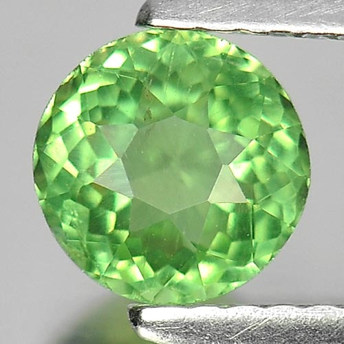 Natural Green Apatite 0.87 Ct. Round Shape 6 Mm. Unheated Gemstone From Tanzaniz (1 of 3)