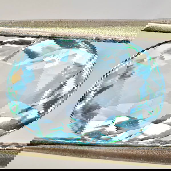 Natural Baby Blue Aquamarine 1.53 Ct. Oval Shape 9 x 6.4 Mm Gemstone From Brazil: Product ID: 800812447 Product Name: Natural Gemstones Weight: 1.53 CT. Size: 9 x 6.4 x 4 MM. Shape: Oval Shape Color: Baby Blue Clarity:VSI Luster: Good Gems Origin: Brazil Treatment: Unheated Crystal