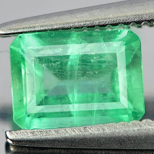 Natural Green Emerald 0.61 Ct. Octagon Shape 6.5 x 4.8 Mm. Gemstone From Columbia (1 of 3)