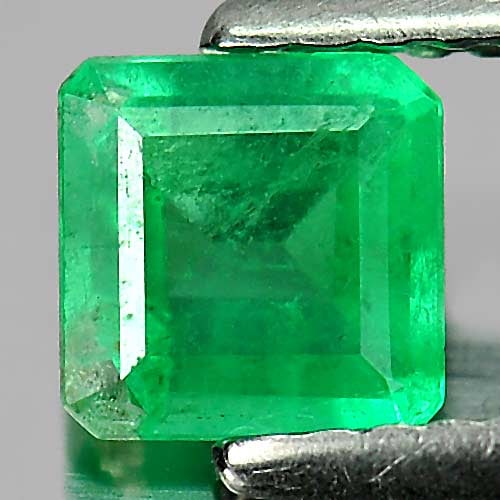 Natural Green Emerald 0.60 Ct. Octagon Shape 5.3 x 5.2 Mm. Gemstone from Columbia (1 of 3)