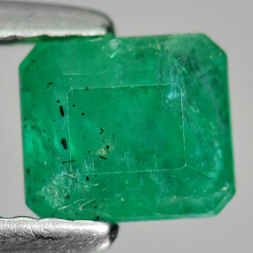 Natural Green Emerald 1.14 Ct. Octagon Shape 5.81 x 5.11 Mm. Gemstone from Columbia (1 of 4)