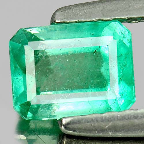 Natural Green Emerald 0.66 Ct. Octagon Shape 5.8 x 4.5 Mm. Gemstone From Columbia (1 of 3)