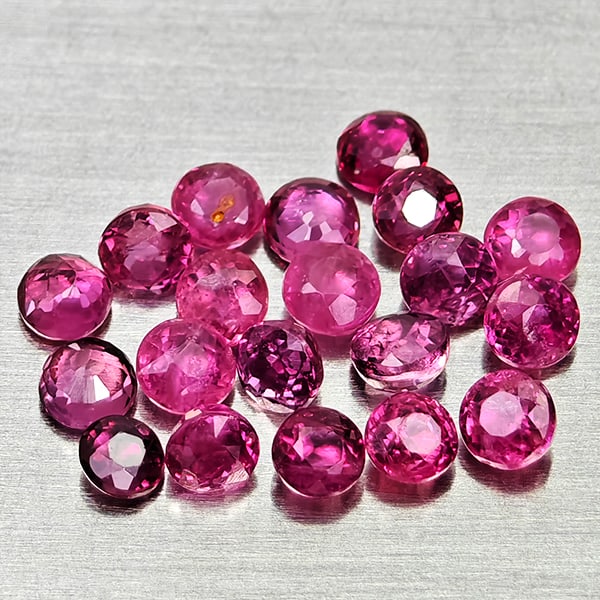 Natural Pinkish Red Ruby 1.38 Ct. 20 Pcs Round Shape 2.2 Mm Gemstones From Thailand (1 of 3)