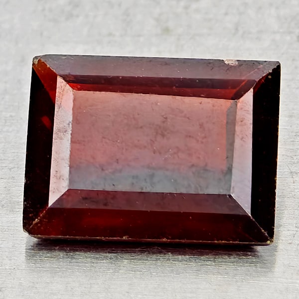 Natural Orangish Red Garnet 1.51 Ct. Baguette Shape 7.8 x 5.9 Mm Gemstone From Tanzania: Product ID: 802937033 Product Name: Natural Red Garnet Weight: 1.51 CT. Size: 7.8 x 5.9 x 2.9 MM. Shape: Baguette Color: Orangish Red Clarity:VSI - SI1 Luster: Good Gems Origin: Tanzania Treatment: Un