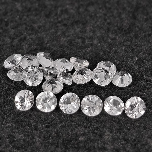 Natural White Sapphire 1.01 Ct. 20 Pcs Round Diamond Cut 2.2 Mm Gemstone From Sri Lanka: Product ID: 806162970 Product Name: Natural White Sapphire Weight: 1.01 CT. Size: 2.2 x 2.2 x 1.4 MM. Shape: Round Diamond Cut Color: White Clarity:VSI Luster: Good Gems Origin: Sri - Lanka Treatment: