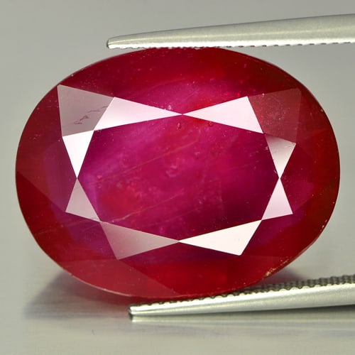 Natural Purplish Red 31.12 Ct. Oval Shape 23 x 18.5 Mm. Gemstone From Mozambique (1 of 3)
