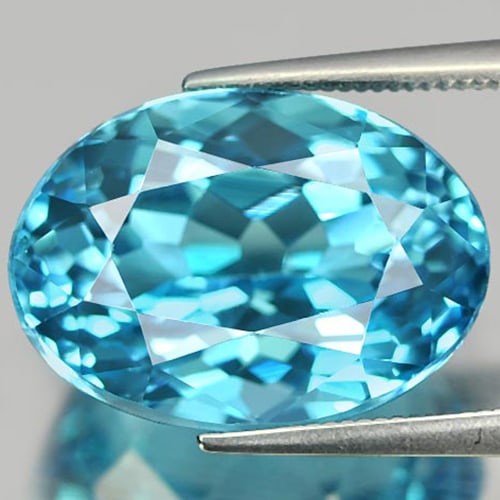 Natural Swiss Blue Topaz 17.59 Ct. Oval Shape 17.2 x 12.3 Mm. Gemstone From Brazil (1 of 3)