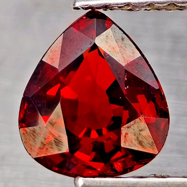 Natural Orangish Red Spessartine Garnet 0.68 Ct. Pear Shape 6.2 x 4.8 Mm Gemstones From Namibia (1 of 3)