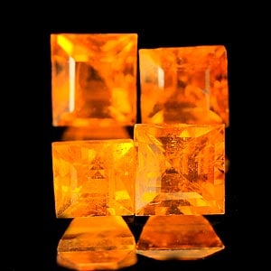 Natural Yellowish Green Mali Garnet 1.92 Ct. 2 Pcs Oval Shape 6.4 x 5.5 Mm Gemstone from Madagascar: Product ID: 802936798 Product Name: Natural Mali Garnet Weight: 1.92 CT. Size: 6.4 x 5.5 x 3 MM. Shape: Oval Color: Yellowish Green Clarity:VSI Luster: Good Gems Origin: Madagascar Treatment: Unheated