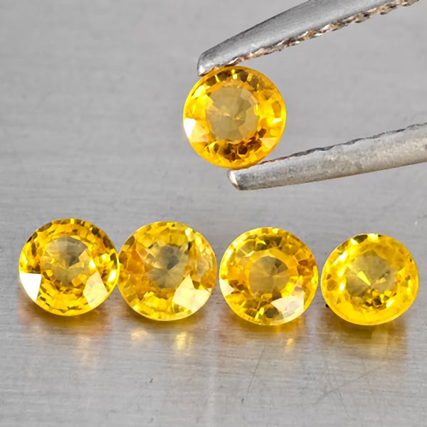 à¹ŒNatural Yellow Sapphrie 0.94 Ct. 5 Pcs Round Shape 3.4 Mm Gemstone from Thailand: Product ID: 806130432 Product Name: Natural Yellow Sapphire Weight: 0.94 CT. Size: 3.4 x 3.4 x 2 MM. Shape: Round Shape Color: Yellow Clarity:SI1 Luster: Good Gems Origin: Thailand Treatment: Heated C
