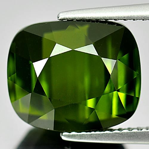 Natural Swiss Blue Topaz 6.70 Ct. Oval Shape 14 x 10 Mm. Gemstone From Brazil: Product ID: 807160769 Product Name: Natural Blue Topaz Weight: 6.70 CT. Size: 14 x 10 x 6.6 MM. Shape: Oval Color: Blue Clarity:VSI Luster: Good Gems Origin: Brazil Treatment: Treated Crystal Structur