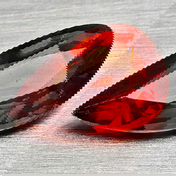 Natural Bluish Green Topaz 1.00 Ct. 2 Pcs Oval Shape 6 x 4.1 Mm Gemstones from Brazil: Product ID: 807168067 Product Name: Natural Topaz Weight: 1.00 CT. Size: 6 x 4.1 x 3 MM. Shape: Oval Color: Bluish Green Clarity:VSI Luster: Good Gems Origin: Brazil Treatment: Treated Crystal Structu