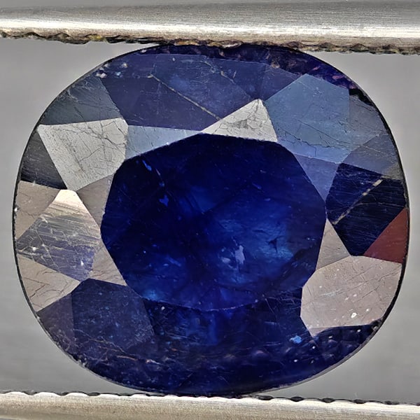 Natural Yellow Sapphire 2.26 Ct. Oval Shape 9.7 x 6.3 Mm Gemstone From Thailand (1 of 3)