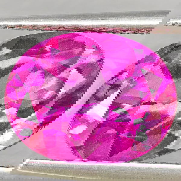 Natural Pink Topaz 3.07 Ct. VVS Oval Shape 10 x 8 Mm. Gemstone From Brazil (1 of 3)