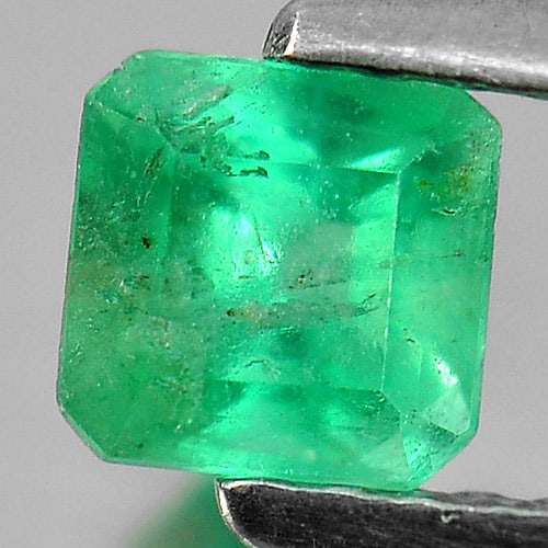 Natural Green Emerald 0.42 Ct. Octagon Shape 4.5 x 4.4 Mm. Gemstone from Columbia (1 of 3)