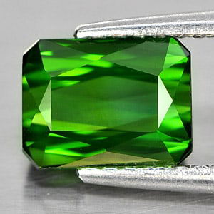 Natural Green Tourmaline 1.57 Ct. Clean Octagon Shape 7.3 x 5.6 Mm. Unheated Gemstone from Nigeria: Product ID: 807242153 Product Name: Natural Tourmaline Weight: 1.57 CT. Size: 7.3 x 5.6 x 4 MM. Shape: Octagon Color: Green Clarity:IF Luster: Very Good Gems Origin: Nigeria Treatment: Unheated Crysta
