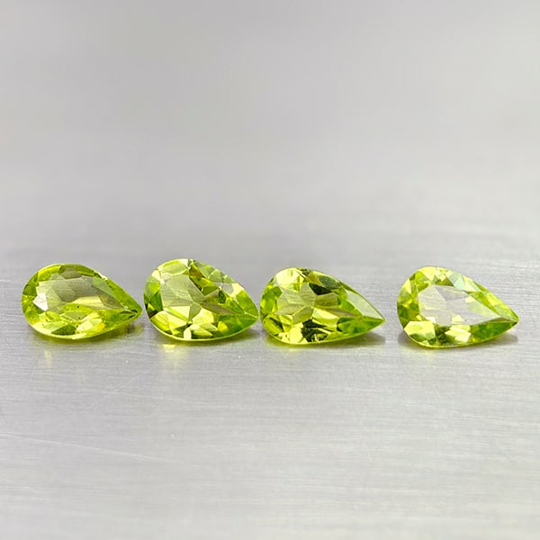 Natural Green Peridot 2.60 Ct. 4 Pcs. Pear Shape 7.9 x 4.8 Mm Gemstone From Pakistan: Product ID: 805317023 Product Name: Natural Peridot Weight: 2.60 CT. Size: 7.9 x 4.8 x 2.8 MM. Shape: Pear Shape Color: Green Clarity:VVS Luster: Good Gems Origin: Pakistan Treatment: Unheated Crystal