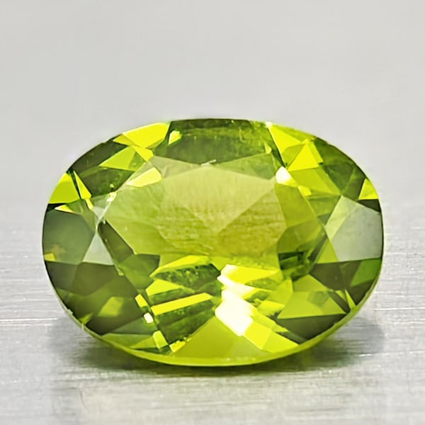 Natural Green Peridot 1.04 Ct. Oval Shape 8 x 6 Mm. Gemstone from Pakistan (1 of 3)