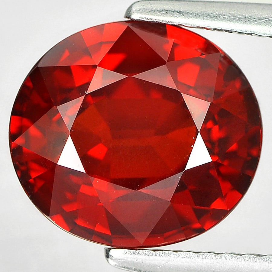 Natural Orange Red Spessartine Garnet 5.10 Ct. VVS Oval Shape 10.5 x 9.4 Mm. Unheated Gemstone from (1 of 3)