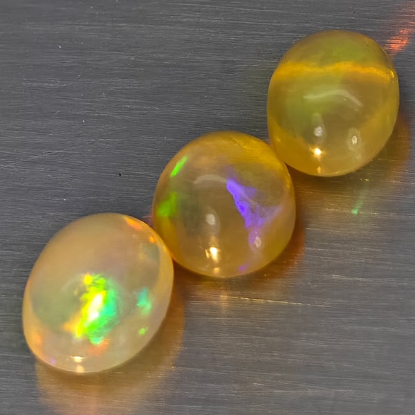 Natural Multi Color Play Of Colour Opal 2.10 Ct. 3 Pcs Oval Cabochon Shape Gemstones From Ethiopia (1 of 3)