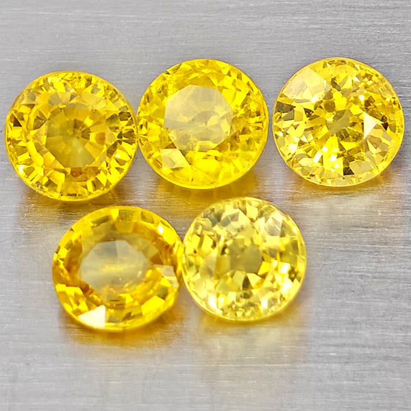 Natural Yellow Sapphire 1.52 Ct. 5 Pcs Round Shape Gemstones From Thailand: Product ID: 806162910 Product Name: Natural Yellow Sapphire Weight: 1.52 CT. Size: 4 x 4 x 3 to 3.6 x 3.6 x 2.6 MM. Shape: Round Shape Color: Yellow Clarity:VSI Luster: Good Gems Origin: Thailand Trea