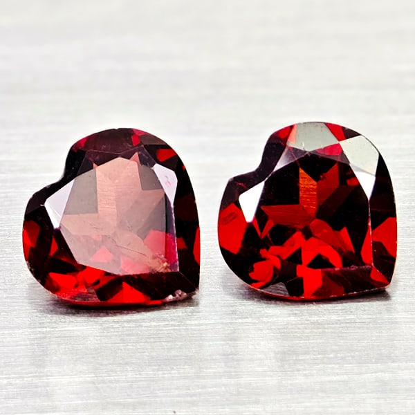 Natural Orangish Red Garnet 2.37 Ct. 2 Pcs Heart Shape 6.9 x 6.8 MM Gemstones from Tanzania: Product ID: 802936632 Product Name: Natural Red Garnet Weight: 2.37 CT. Size: 6.9 x 6.8 x 3.4 MM. Shape: Heart Shape Color: Orangish Red Clarity:VSI Luster: Good Gems Origin: Tanzania Treatment: Unhea