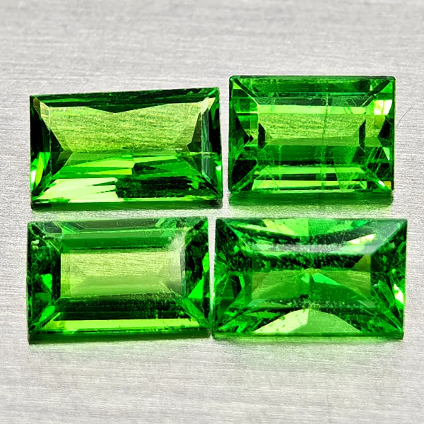 Natural Green Tsavorite Garnet 1.10 Ct. 4 Pcs Baguette Shape Gemstones: Product ID: 803005033 Product Name: Natural Tsavorite Weight: 1.10 CT. Size: 4.4 x 3.1 x 2.3 to 5 x 3 x 1.5 MM. Shape: Baguette Color: Green Clarity:SI1 Luster: Good Gems Origin: Tanzania Treatment: U