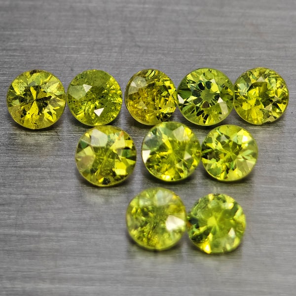 Natural Green Demantiod Garnet 1.67 Ct. 10 Pcs Round Diamond Cut 3.3 Mm Gemstones From Madagascar: Product ID: 802937648 Product Name: Natural Demantoid Weight: 1.67 CT. Size: 3.3 x 3.3 x 2.6 MM. Shape: Round Diamond Cut Color: Green Clarity:SI1 Luster: Good Gems Origin: Madagascar Treatment: Unhea