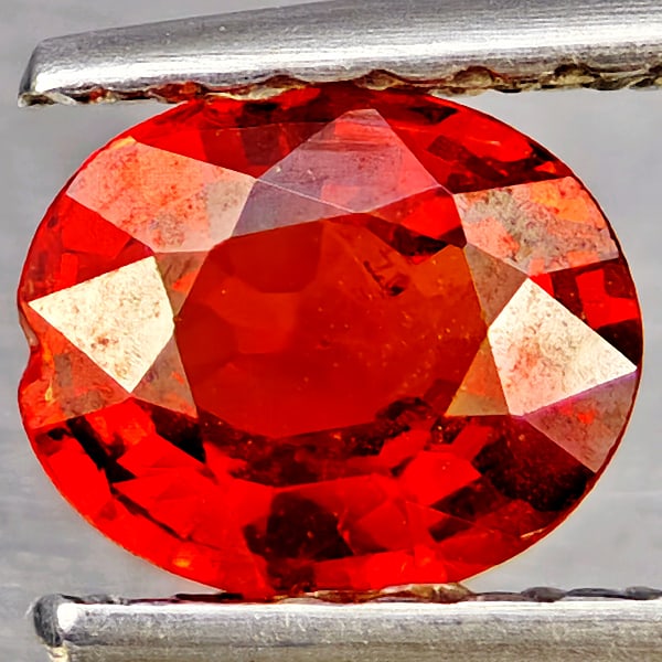 Natural Orangish Red Spessartine Garnet 0.71 Ct. Oval Shape 5.5 x 4.5 Mm Gemstones From Namibia (1 of 3)