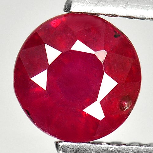 Natural Pinkish Red Ruby 1.15 Ct. Round Shape 5.7 Mm Gemstone from Madagascar (1 of 3)