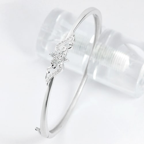 925 Sterling Silver Bangle Jewelry 7.63 Grams Diameter 56 Mm.: Product ID: 280550011 Product Type: 925 Sterling Silver Fine Jewelry Jewelry Weight: 7.63 Grams. Gemstones Color: Silver Metal: Solid Silver 92.5%. Gemstone Detail: Average Range 7.63 - 8.00 Gram Per