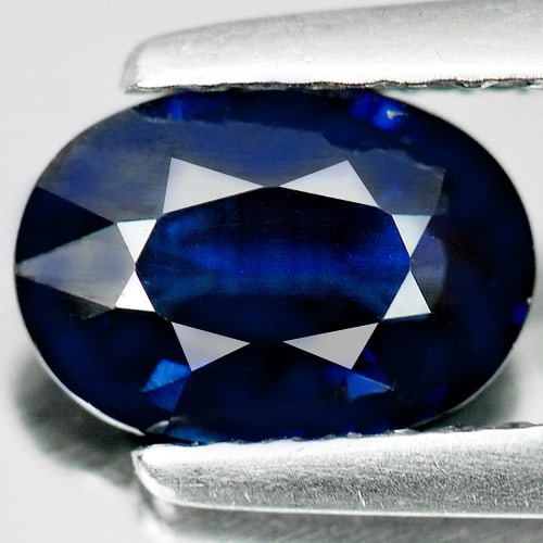 Natural Blue Sapphire 1.17 Ct. VVS Oval Shape 7.66 x 5.39 Mm. Gemstone From Madagascar (1 of 4)