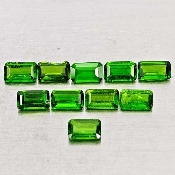 Natural Green Chrome Diopside 2.90 Ct. 10Pcs Octagon Shape 5.2 x 3 Mm Gemstones From Russia: Product ID: 801608262 Product Name: Natural Chrome Diopside Weight: 2.90 CT. Size: 5.2 x 3 x 2 MM. Shape: Octagon Color: Green Clarity:SI1 Luster: Good Gems Origin: Russia Treatment: Unheated Crystal