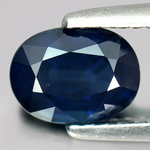 Natural Blue Sapphire 1.66 Ct. VVS Oval Shape 7.60 x 5.68 Mm Gemstone from Madagascar (1 of 4)