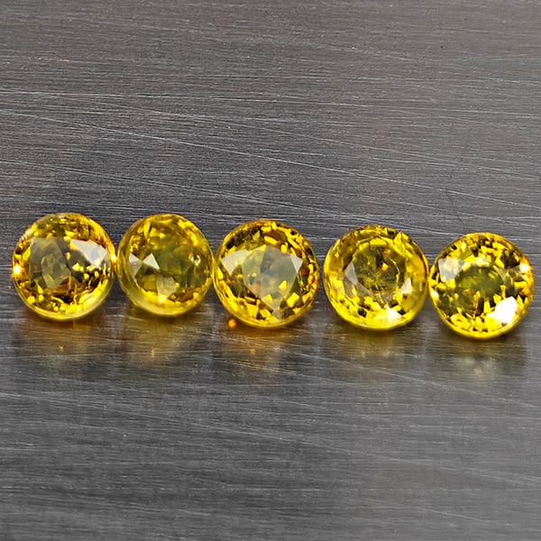 Natural Greenish Yellow Titanium Sphene Rainbow Spark 1.18 Ct. 5 Pcs Round Shape 3.5 Mm Gemstones (1 of 3)