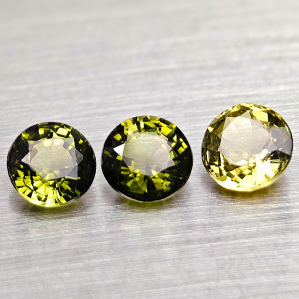Natural Party Color Green Tourmaline 1.89 Ct. 3 Pcs Round Shape 5.4 Mm Gemstone from Nigeria (1 of 3)