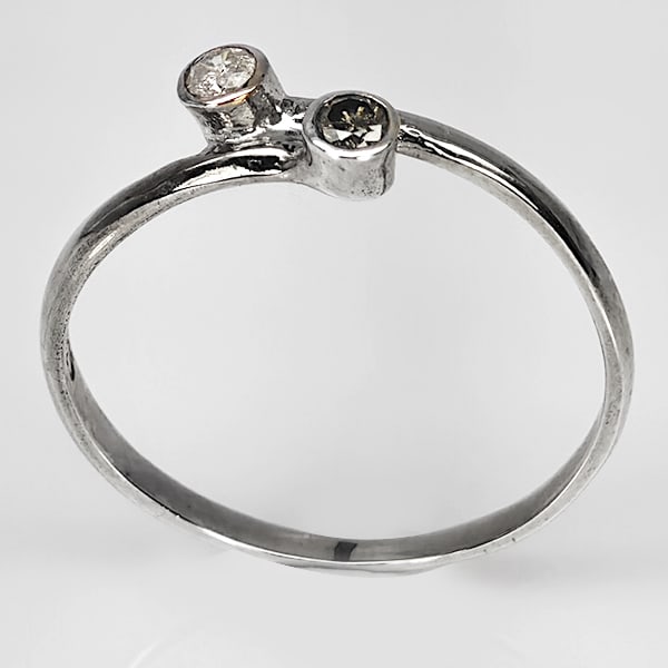 925 Sterling Silver Ring Jewelry 1.55 Grams With Natural Diamond 0.11 Ct. Size 7 (1 of 3)