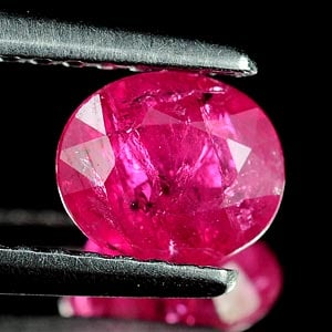 Natural Purplish Pink Ruby Unheated Gemstones 0.82 Ct. Oval Shape 6 x 5.1 Mm (1 of 3)
