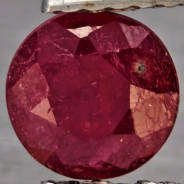 Natural Pinkish Red Ruby Gemstones 1.00 Ct. Round Shape 6 Mm (1 of 3)