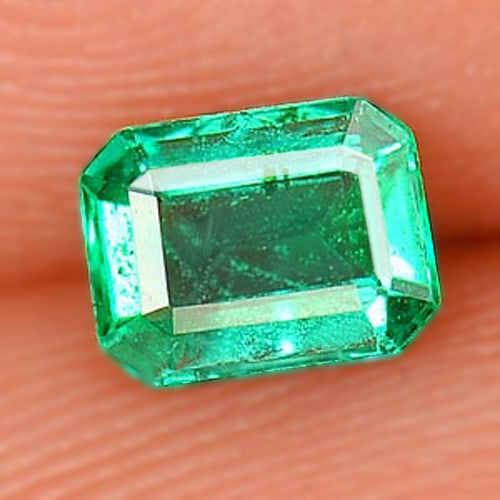 Natural Green Columbia Emerald Gemstones 0.36 Ct. Octagon Shape 5.12 x 3.91 Mm. (1 of 4)