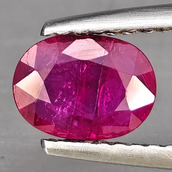 Natural Purplish Pink Ruby Gemstones 0.97 Ct. Oval Shape 7.2 x 5.3 Mm (1 of 3)