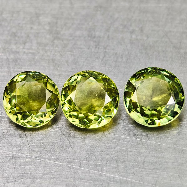 Natural Green Tourmaline Gemstones 2.18 Ct. 3 Pcs Mixed Shape 5.7 x 5.7 Mm (1 of 3)