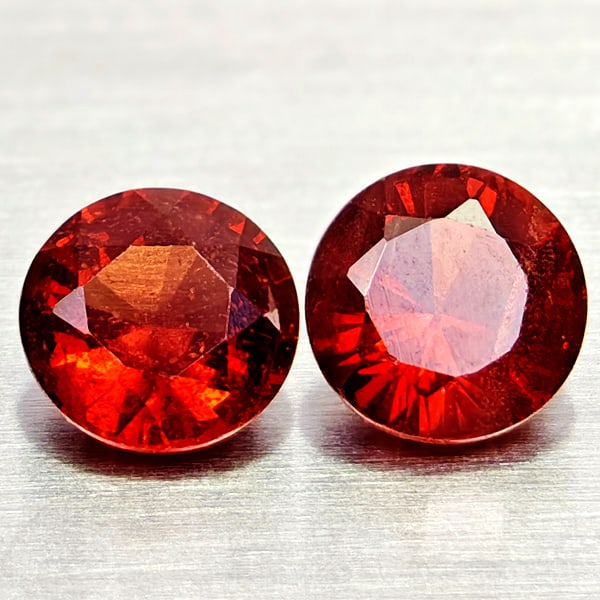 Natural Orangish Red Garnet 1.36 Ct. 2 Pcs Round Shape 5.1 Mm Gemstones from Tanzania (1 of 3)