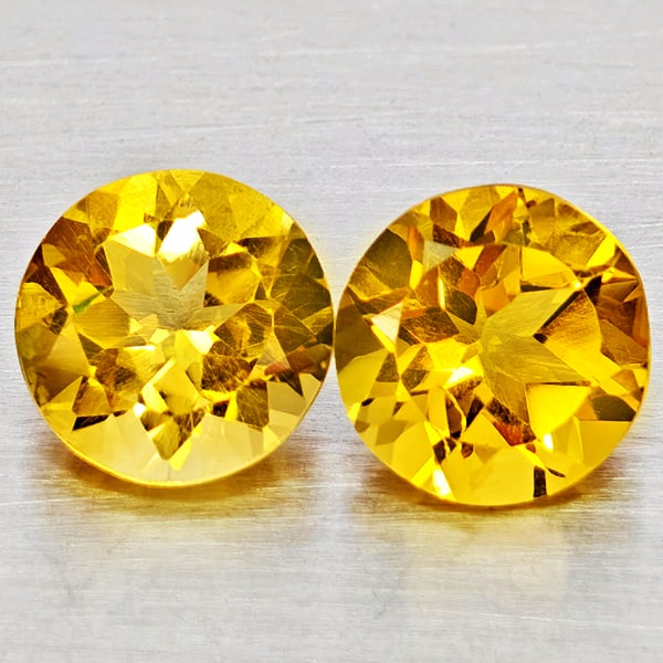 Natural Yellow Citrine Gemstones 2.10 Ct. 2 Pcs Round Shape 6.9 Mm: Product ID: 801815363 Product Name: Natural Citrine Weight: 2.10 CT. Size: 6.9 x 6.9 x 4.5 MM. Shape: Round Shape Color: Yellow Clarity:VSI - SI1 Luster: Good Gems Origin: Brazil Treatment: Unheated C